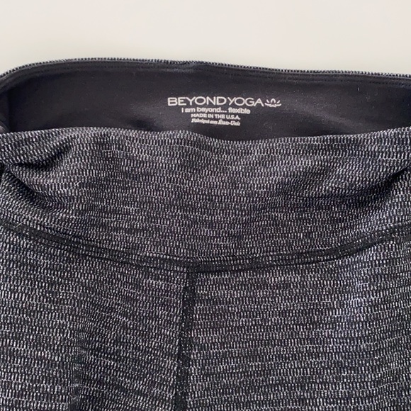 Beyond Yoga leggings - Picture 3 of 3